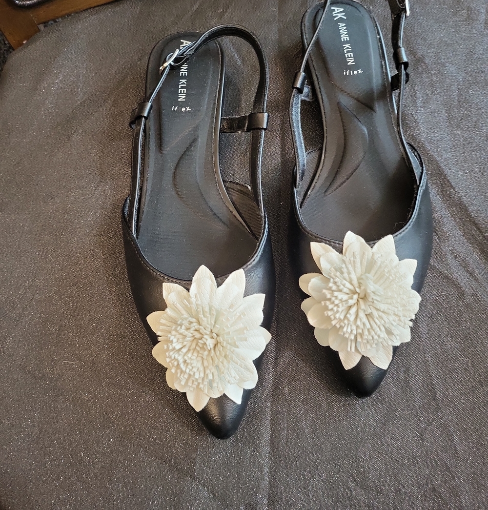 Anne Klein Black Pointed Slingback Flats with Cream Floral Accent